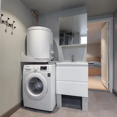 Central, Comfortable *