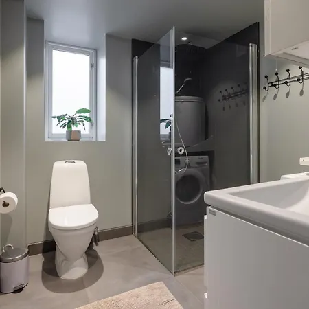 Central, Comfortable *