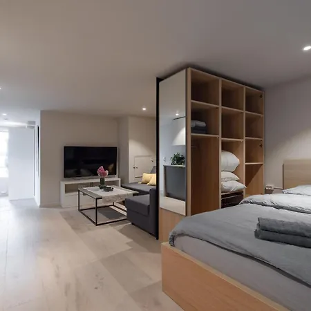 Central, Comfortable