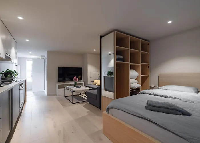 Central, Comfortable